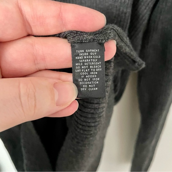 Ralph Lauren Black Label Designer Ribbed Long Sleeve Turtleneck Sweater - Picture 7 of 8